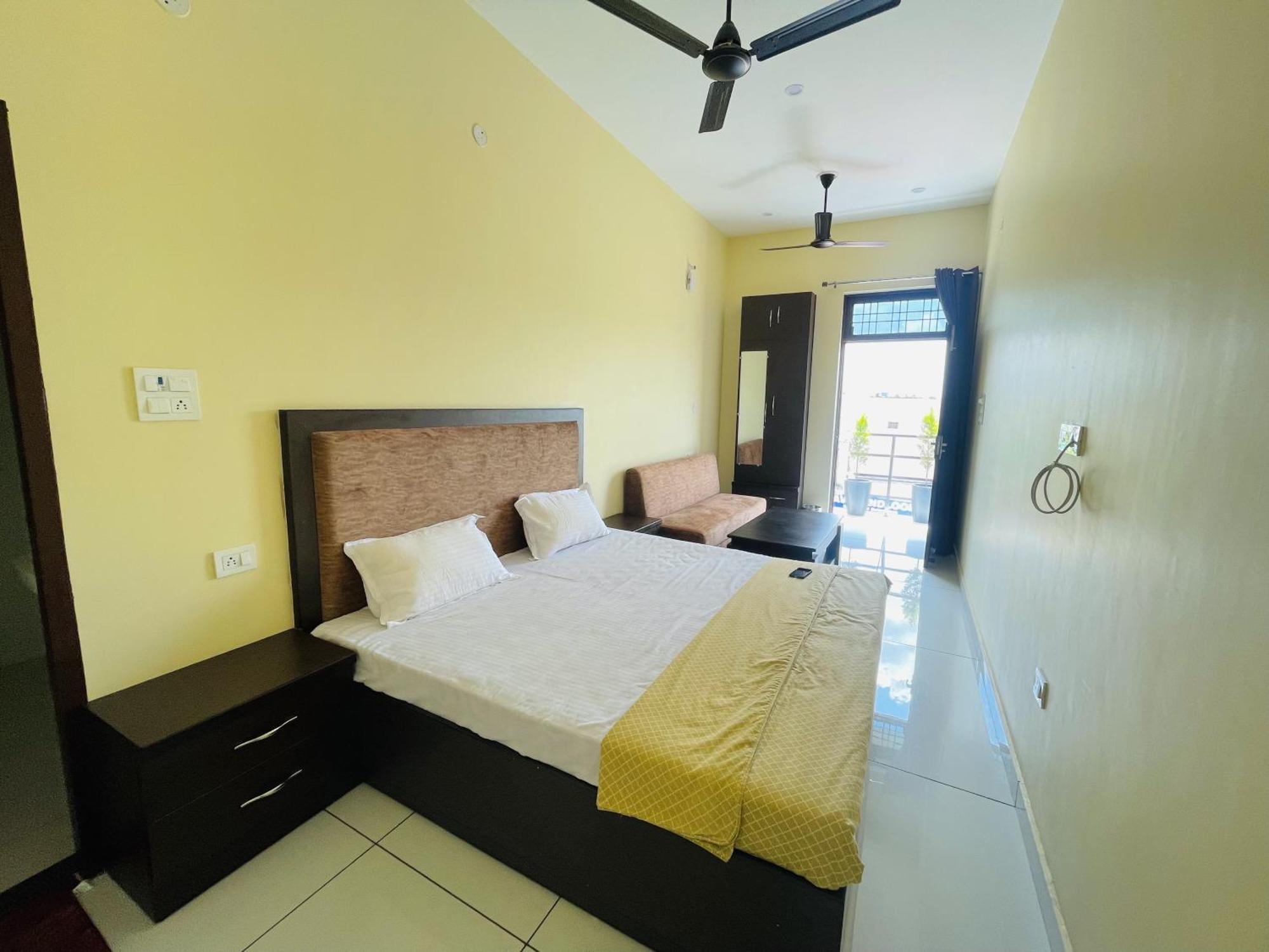 Bld Restaurant And Home Stay Dehradun Exterior foto